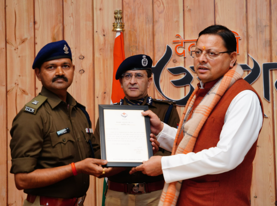सीएम श्री धामी ने कहा कि हरिद्वार कुंभ में प्रयागराज महाकुंभ के अनुभव काम आयेंगे