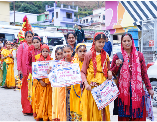 ‘फूल देई, वोट देई’ अभियान चलाकर बच्चों ने संभाली जिम्मेदारी