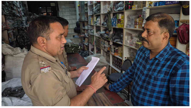 सेना या पुलिस की वर्दी बेचने पर रोक, दून में चेकिंग अभियान, इन नेताओं को किया गया नजरबंद