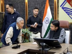 विधवा अरूणा का 34 हजार का पेयजल बिल सटलमेंट;  डीएम ने दी रायफल फंड से भुगतान की स्वीकृति